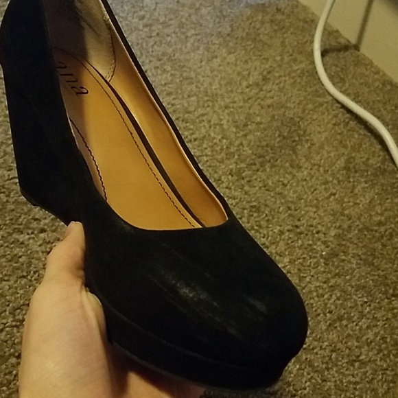 Heels - Picture 5 of 5